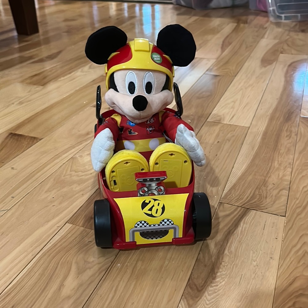 Mickey Mouse & the Roadster Racers Racing Adventures Talking Moving Plus…